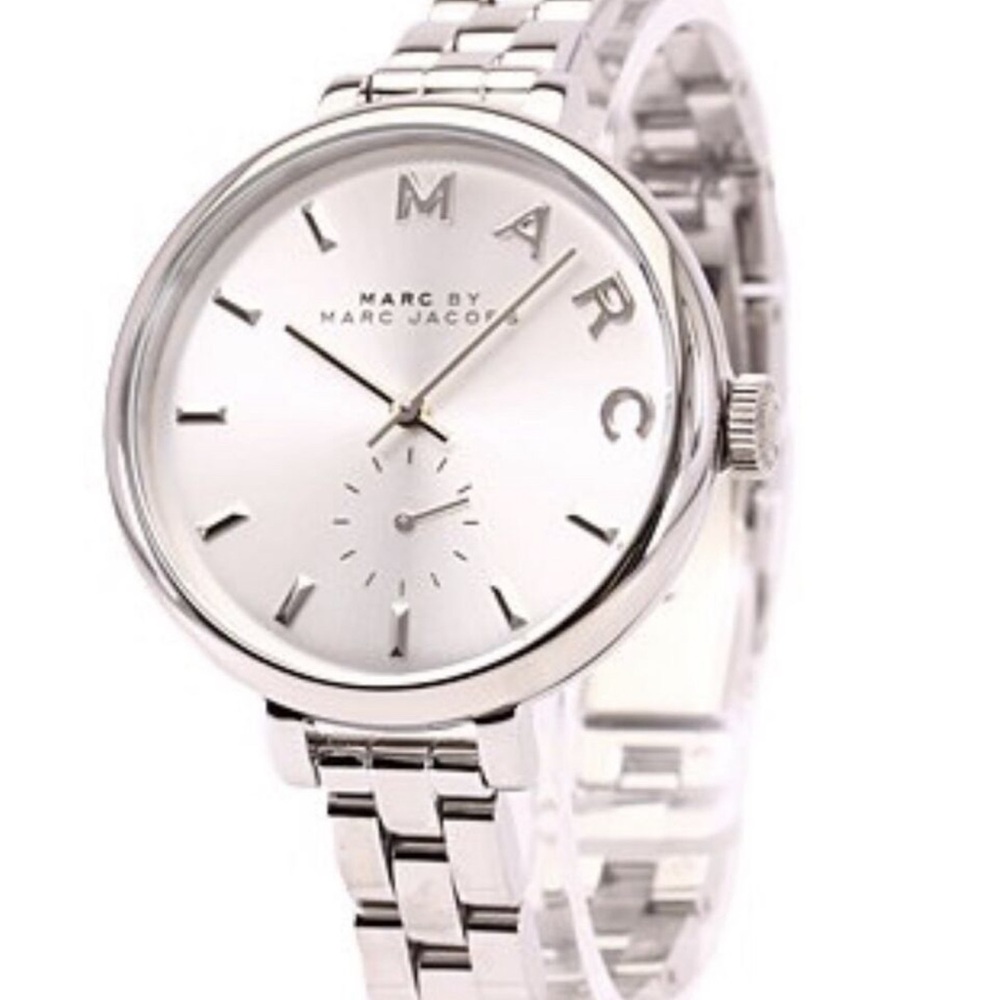 Marc Jacobs Women's Silver Dial Stainless Steel Quartz Watch - Picture 7 of 8